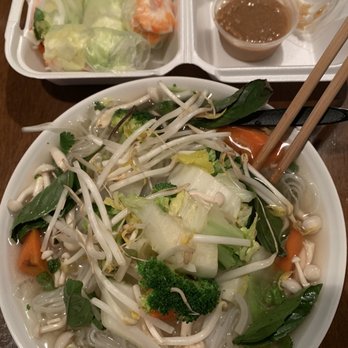 Bun Me! - Vegetable Pho Soup and Fresh Summer Roll - Vietnamese Near Me - Northridge, California