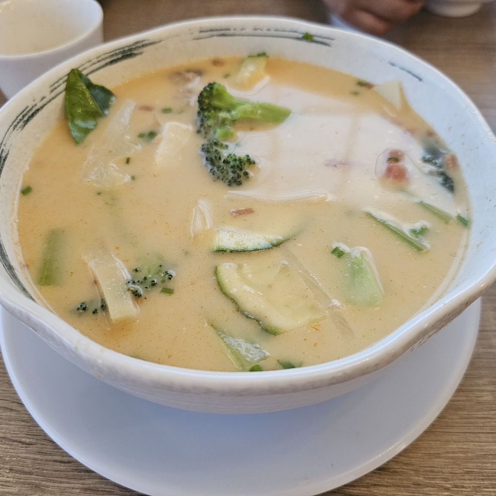 Vegetable Tomkha soup