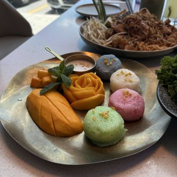 Susu Siam - Mango Sticky Rice - Thai Near Me - Scarborough, Ontario Susu Siam - Mango Sticky Rice - Thai Near Me - Scarborough, Ontario