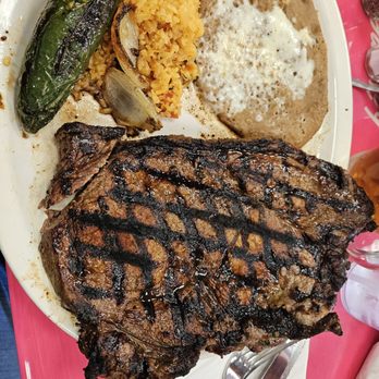 Rosa's Plane Food - Carne asada plate - Mexican Near Me - El Centro, California Rosa's Plane Food - Carne asada plate - Mexican Near Me - El Centro, California