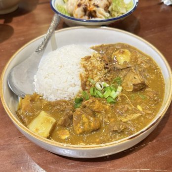 Nom Nom Bistro - Curry Beef Brisket And Tendon - Noodles Near Me - Millbrae, California Nom Nom Bistro - Curry Beef Brisket And Tendon - Noodles Near Me - Millbrae, California