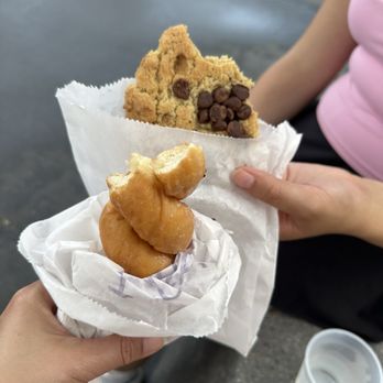 Joffrey's Revive - Donut and chocolate chip cookie - Coffee & Tea Near Me - Orlando, Florida Joffrey's Revive - Donut and chocolate chip cookie - Coffee & Tea Near Me - Orlando, Florida