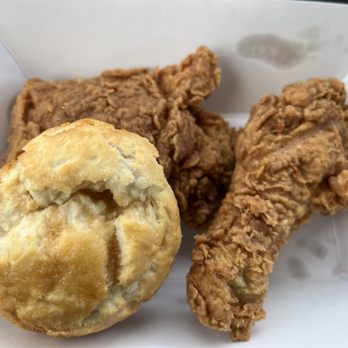 Circle K - 2 Piece w/Biscuit (Krispy Krunchy Chicken $4.99) - Convenience Stores Near Me - Mountain View, California