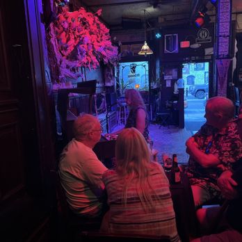 Nietzsche's - Solo Jazz pianist on Sunday evenings - Bars Near Me - Buffalo, New York
