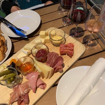 Verre Wine Bar - Artisan Cheese Board - Wine Bars Near Me - Arlington, Virginia Verre Wine Bar - Artisan Cheese Board - Wine Bars Near Me - Arlington, Virginia
