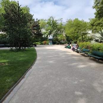 Square Boucicaut - Parks Near Me - Paris, 75