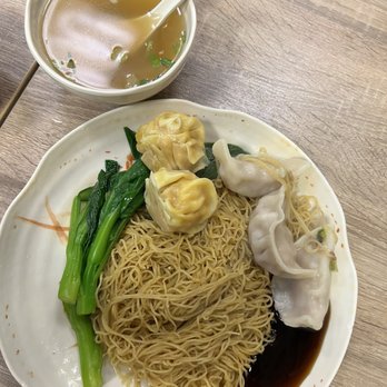 The Congee - Upsetting. Everything that's gone wrong with a good wonton noodle.  :( (more in review) - Chinese Near Me - Alhambra, California