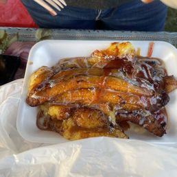 Plantains with strawberry, caramel, and chocolate Plantains with strawberry, caramel, and chocolate
