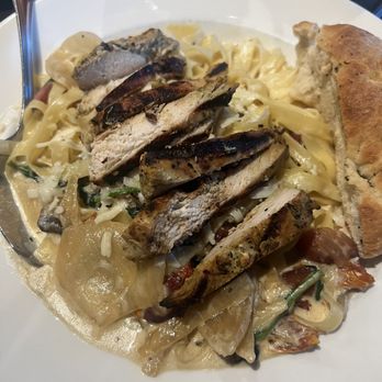Local Goat - Fettuccine Rocco - New American Near Me - Pigeon Forge, Tennessee