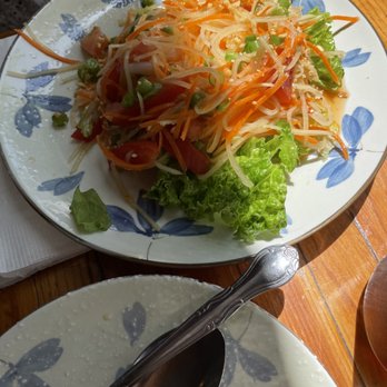 Little Plearn Thai Kitchen - Papaya Salad - Thai Near Me - Berkeley, California Little Plearn Thai Kitchen - Papaya Salad - Thai Near Me - Berkeley, California