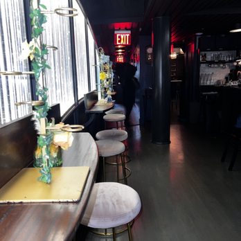 Dolly's - Cocktail Bars Near Me - New York, New York
