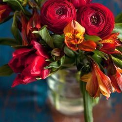 Balti Hut - Nice bouquet of roses.