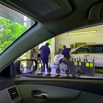 Jiffy Lube - They guys working - Auto Repair Near Me - Upland, California