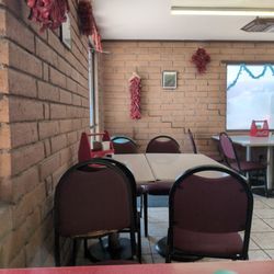 B & E Burritos - Some of the seating
