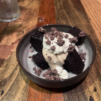 Two Stones Pub - Bourbon pudding - Pubs Near Me - Kennett Square, Pennsylvania