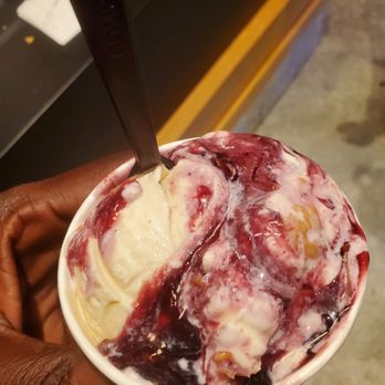 Salt & Straw - Peanut Butter & Jelly - Ice Cream & Frozen Yogurt Near Me - Miami, Florida Salt & Straw - Peanut Butter & Jelly - Ice Cream & Frozen Yogurt Near Me - Miami, Florida
