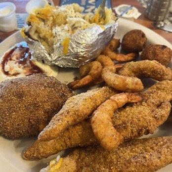 Catfish Haven - Seafood platter - Seafood Near Me - Fredericksburg, Texas Catfish Haven - Seafood platter - Seafood Near Me - Fredericksburg, Texas