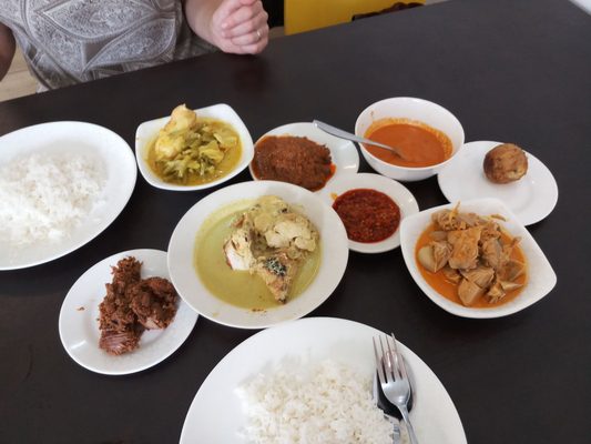 Warong Nasi Pariaman by null