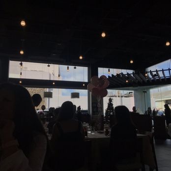 MW Restaurant - Inside - New American Near Me - Honolulu, Hawaii