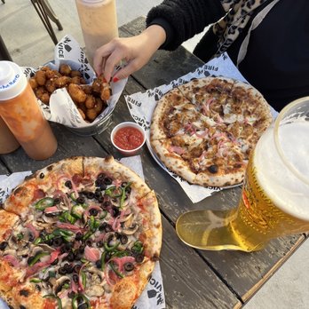 Fire & Vice - Bbq chicken pizza, pizza supreme, boot beer, and cheese curds - Pizza Near Me - Santa Maria, California Fire & Vice - Bbq chicken pizza, pizza supreme, boot beer, and cheese curds - Pizza Near Me - Santa Maria, California