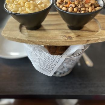 Coop 303 - 4 pcs chicken with Mac and cheese/ black eye peas - New American Near Me - Atlantic Beach, Florida Coop 303 - 4 pcs chicken with Mac and cheese/ black eye peas - New American Near Me - Atlantic Beach, Florida