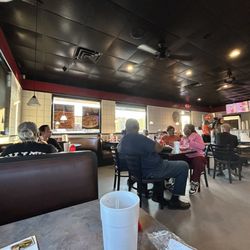 Sam's Southern Eatery - Pretty busy for 4:15 in the afternoon