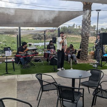 Akash Winery & Vineyards - Wine Tasting Room Near Me - Temecula, California