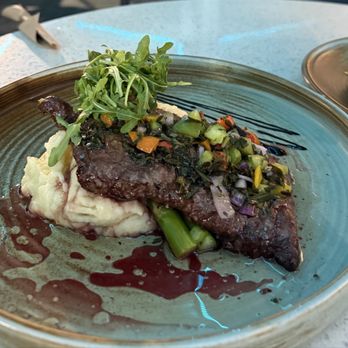 Panderri Bakery & Restaurante - Skirt steak, cooked medium rare, on a bed of the freshest veggies! - Bakeries Near Me - Luquillo, Puerto Rico Panderri Bakery & Restaurante - Skirt steak, cooked medium rare, on a bed of the freshest veggies! - Bakeries Near Me - Luquillo, Puerto Rico