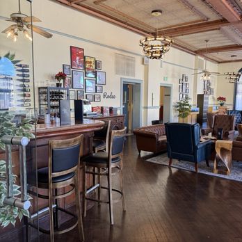 Hotel St. Michael, BW Premier Collection - Lobby Bar - Hotels Near Me - Prescott, Arizona