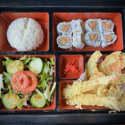 Momo Sushi - Lunch bento box - pick your own roll and kitchen item
