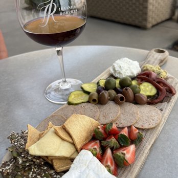 Irvine & Roberts Vineyards - Wine Tours Near Me - Ashland, Oregon