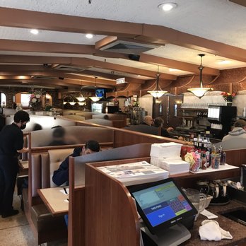 Twin Pines Diner Restaurant - diners in a restaurant - Diners Near Me - East Haven, Connecticut Twin Pines Diner Restaurant - diners in a restaurant - Diners Near Me - East Haven, Connecticut