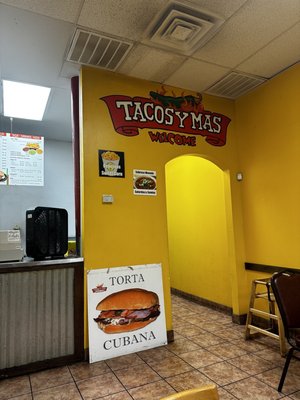 Tacos Y Mas by null