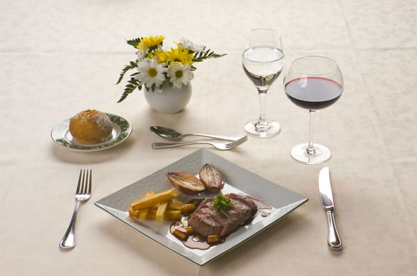 Restaurant - Le Château d'Ygrande by null
