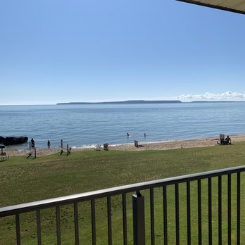 AmericInn by Wyndham Lakefront - Patio - Hotels Near Me - St. Ignace, Michigan AmericInn by Wyndham Lakefront - Patio - Hotels Near Me - St. Ignace, Michigan