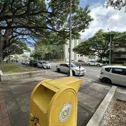 Princess Ruth Ke'elikolani Building - Street Parking