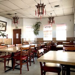 Kwongnan Restaurant - Inside
