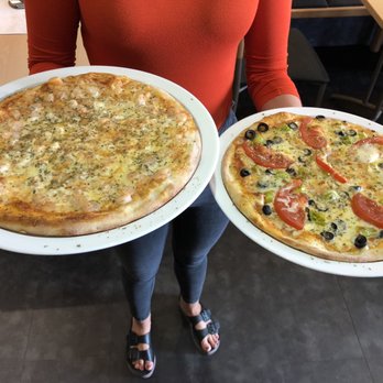 Mon Dial - Pizza Quatro Formaggi und Pizza Mozza - Italian Near Me - Harsewinkel, NW