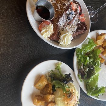 Foundry on Elm - Tres leches French toast - Bars Near Me - Somerville, Massachusetts