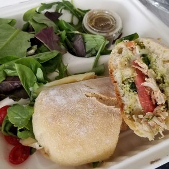 South Beach Cafe - Pollo Sandwich: Chicken breast, tomatoes brie and gorgonzola, Served with mix green and arugula ($9) - Italian Near Me - San Francisco, California South Beach Cafe - Pollo Sandwich: Chicken breast, tomatoes brie and gorgonzola, Served with mix green and arugula ($9) - Italian Near Me - San Francisco, California