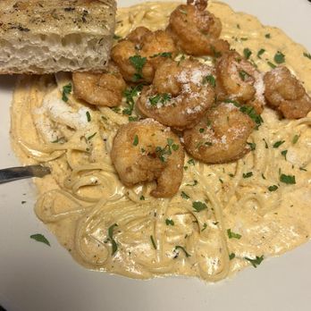 Joey Garlic's - Crazy Alfredo with fried shrimp - Italian Near Me - Manchester, Connecticut Joey Garlic's - Crazy Alfredo with fried shrimp - Italian Near Me - Manchester, Connecticut