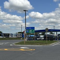 Woodrow Wilson Service Area - How to exit sign & fuel within Woodrow Wilson Service Plaza