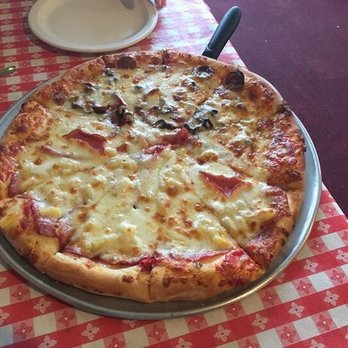 Ferndale Pizza - Pizza and cheesy garlic bread - Pizza Near Me - Ferndale, California Ferndale Pizza - Pizza and cheesy garlic bread - Pizza Near Me - Ferndale, California