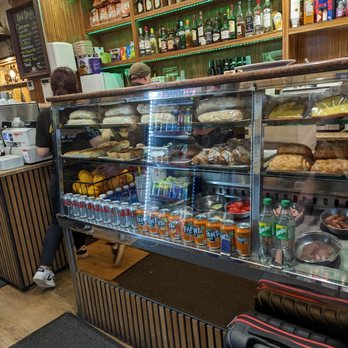Mimos Cafe - Cafes Near Me - London, XGL