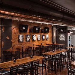 Kully's Original Sports Bar - Photo
