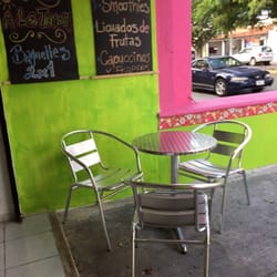 Nevería La Yucateca - Unas cómodas mesitas para sentarte a disfrutar de tu paleta.