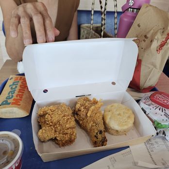 Jollibee - CHICKEN AND BISKIT - Fast Food Near Me - Roseville, California Jollibee - CHICKEN AND BISKIT - Fast Food Near Me - Roseville, California