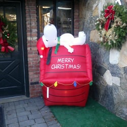 Amodio's Garden Center & Flower Shop - Snoopy