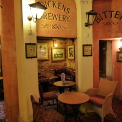 Great Expectations - A pub with a Dickens theme.