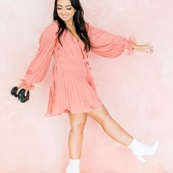 Bronze Palms Spray Tans & Teeth Whitening - We're less than 2 weeks out from Labor Day Weekend! If you want a beautiful, healthy, end of summer glow, be sure to book your tan now!